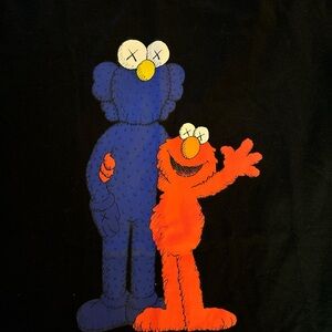 Men’s or Women’s Men’s size Large Brand New Uniqlo Kaws Sesame Street Collab! 🔥